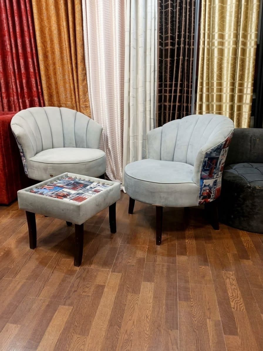 Printed Panel Shell Chair & Table Set
